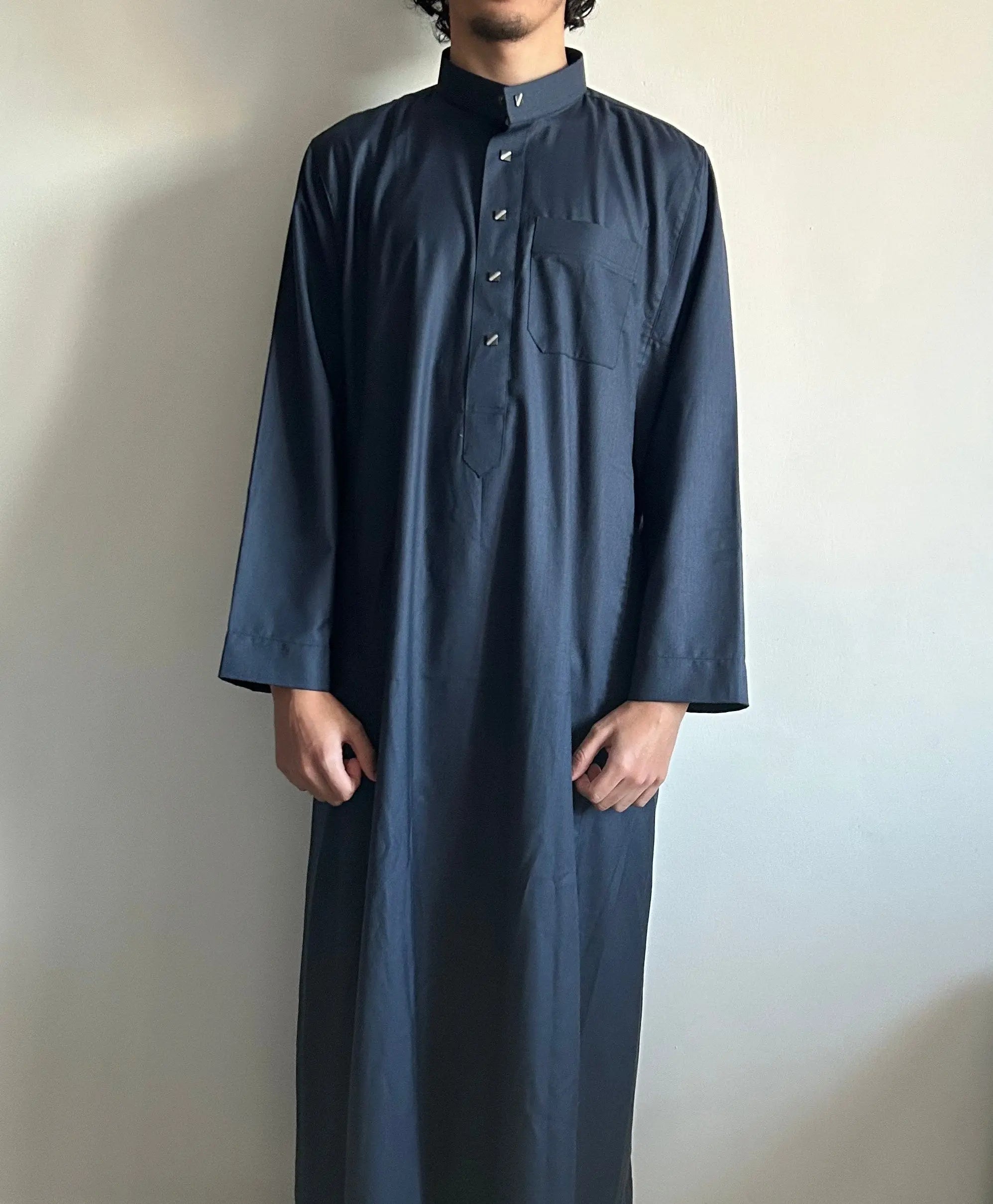Qamis Saoudien Bleu ThawbCollection