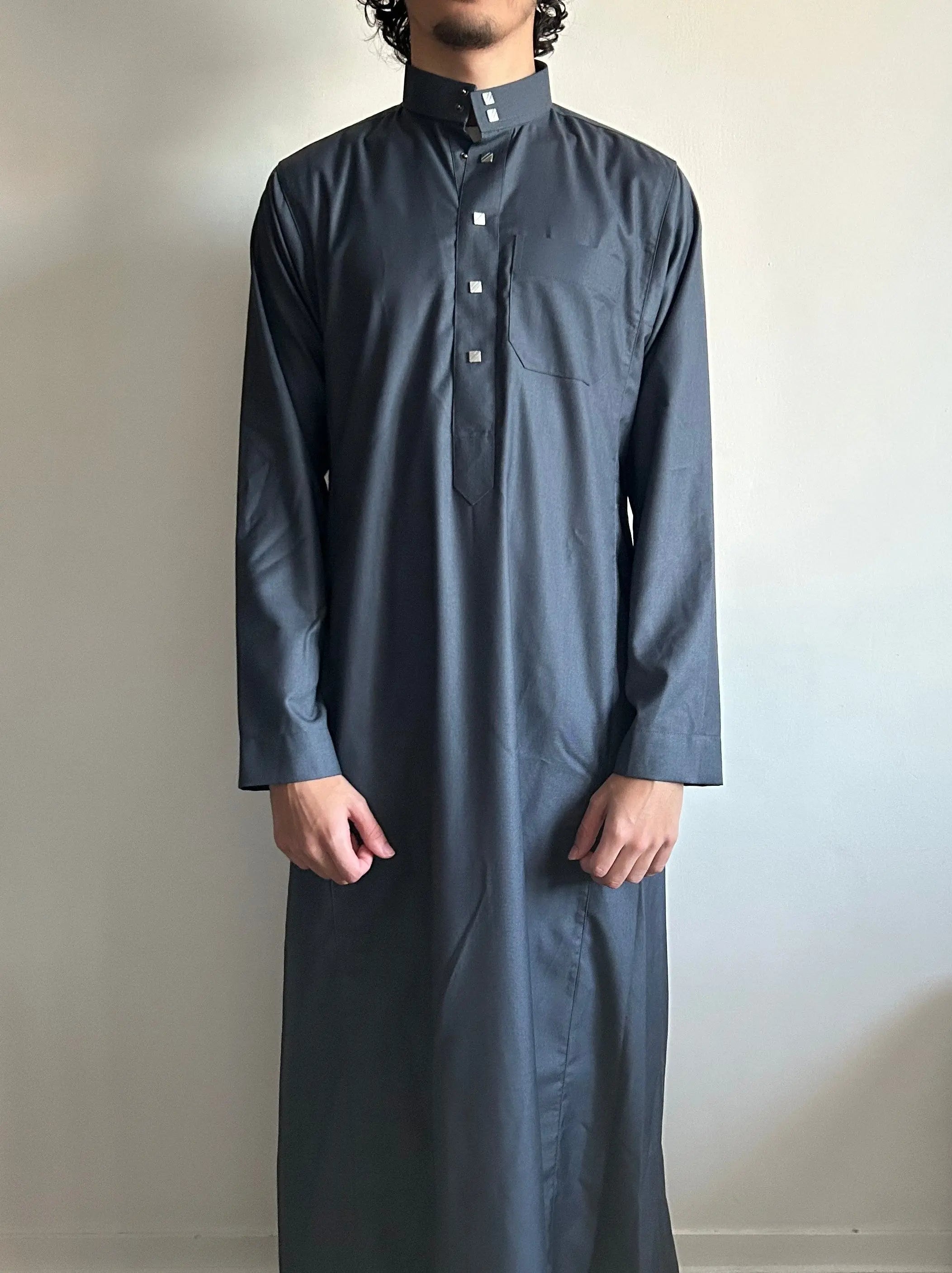 Qamis Saoudien Gris ThawbCollection
