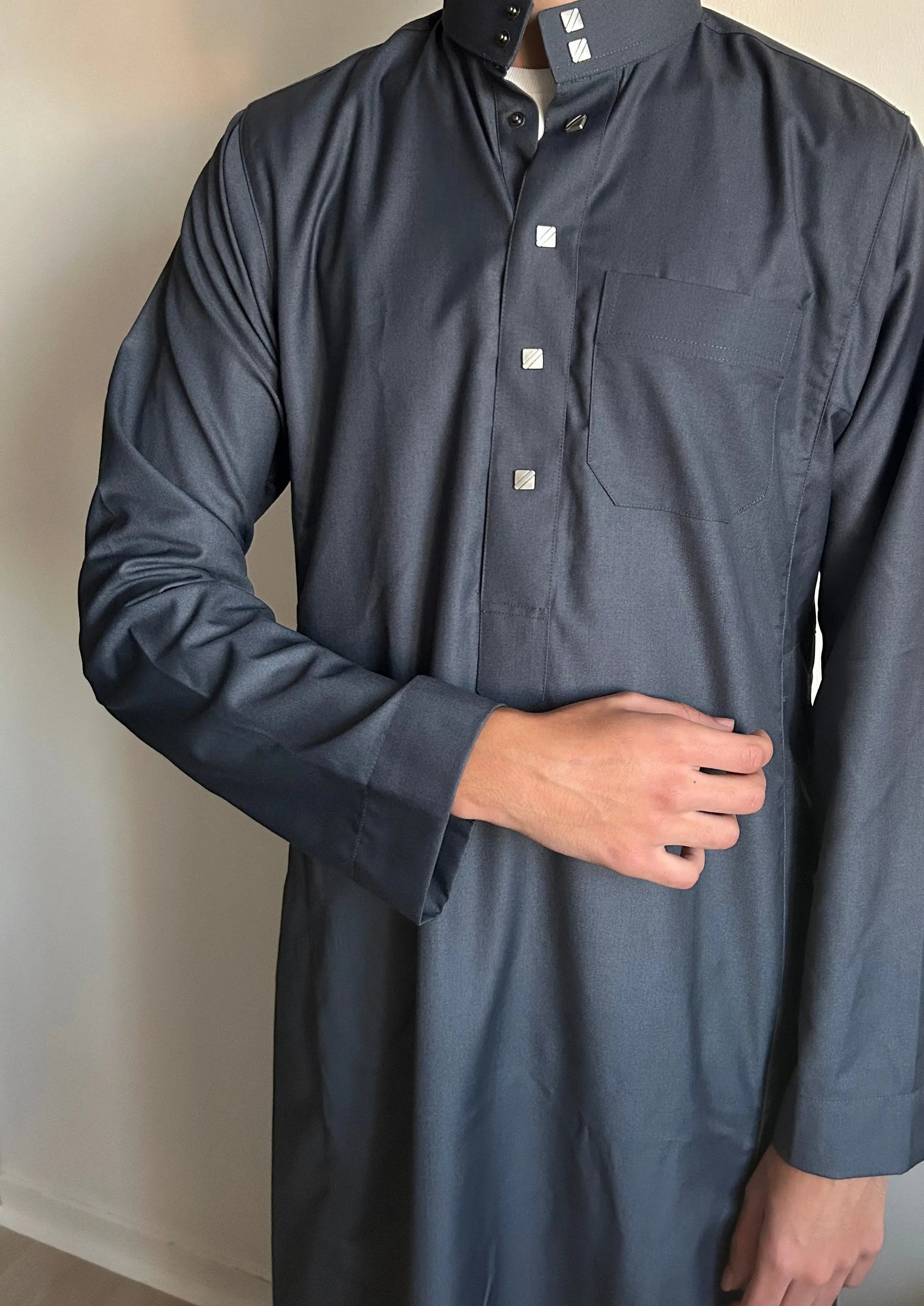 Qamis Saoudien Gris ThawbCollection